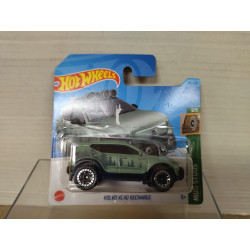 VOLVO XC40 RECHARGE GREEN LIGHT 5/5 STUDS 1:64 HOT WHEELS