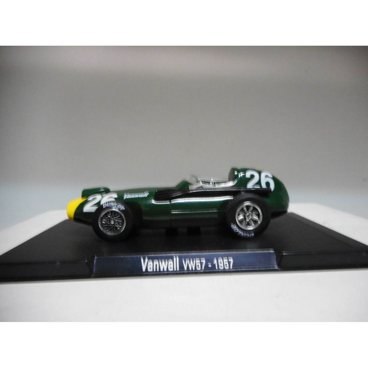 Details about   1:43 Vanwall VW57 #8 1957 Stirling Moss 
