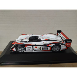 AUDI R8 2004 24 H LE MANS ARA-CAPELLO-KRISTENSEN 1:43 DEFECTUOSO/BOX NO ORIGINAL