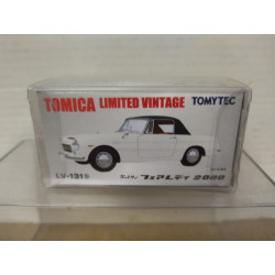 DATSUN FAIRLADY 2000 (SR311) WHITE 1:64 TOMICA LIMITED VINTAGE LV-131b