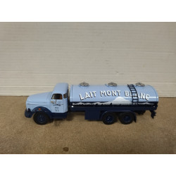 VOLVO N88 1967 LAIT MONT BLANC CAMION/TRUCK 1:43 ALTAYA IXO