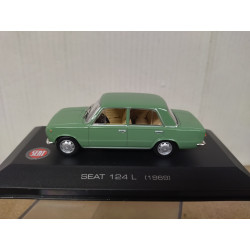 SEAT 124 L 1969 VERDE 1:43 ALTAYA IXO