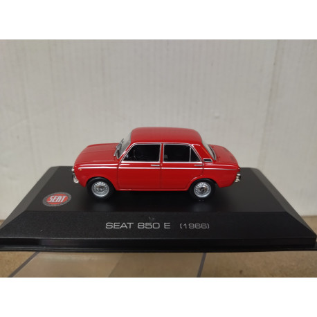 SEAT 850 E 1966 4 PUERTAS ROJO 1:43 ALTAYA IXO