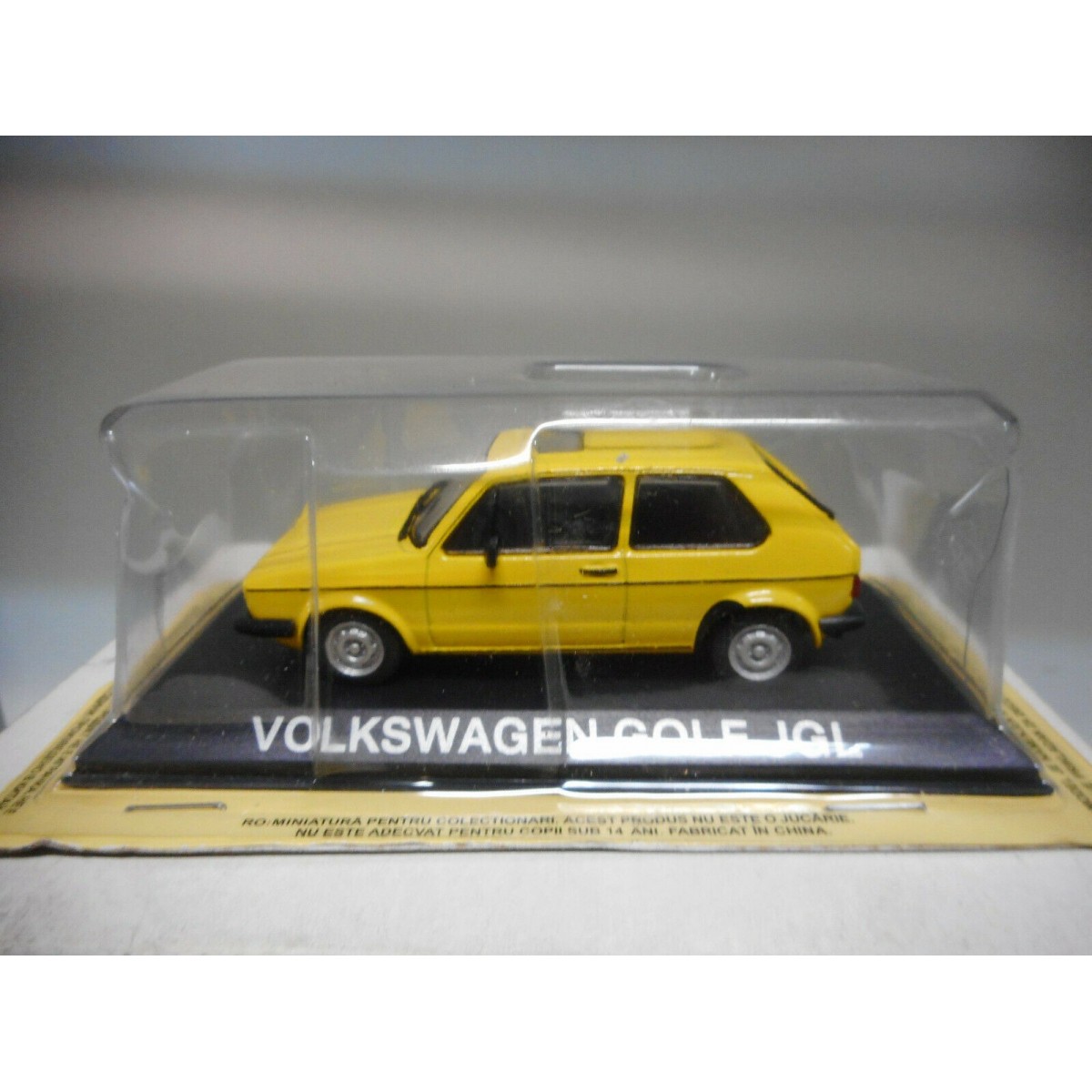 IXO 1/43 VOLKSWAGEN PARATI 1983 diecast model 