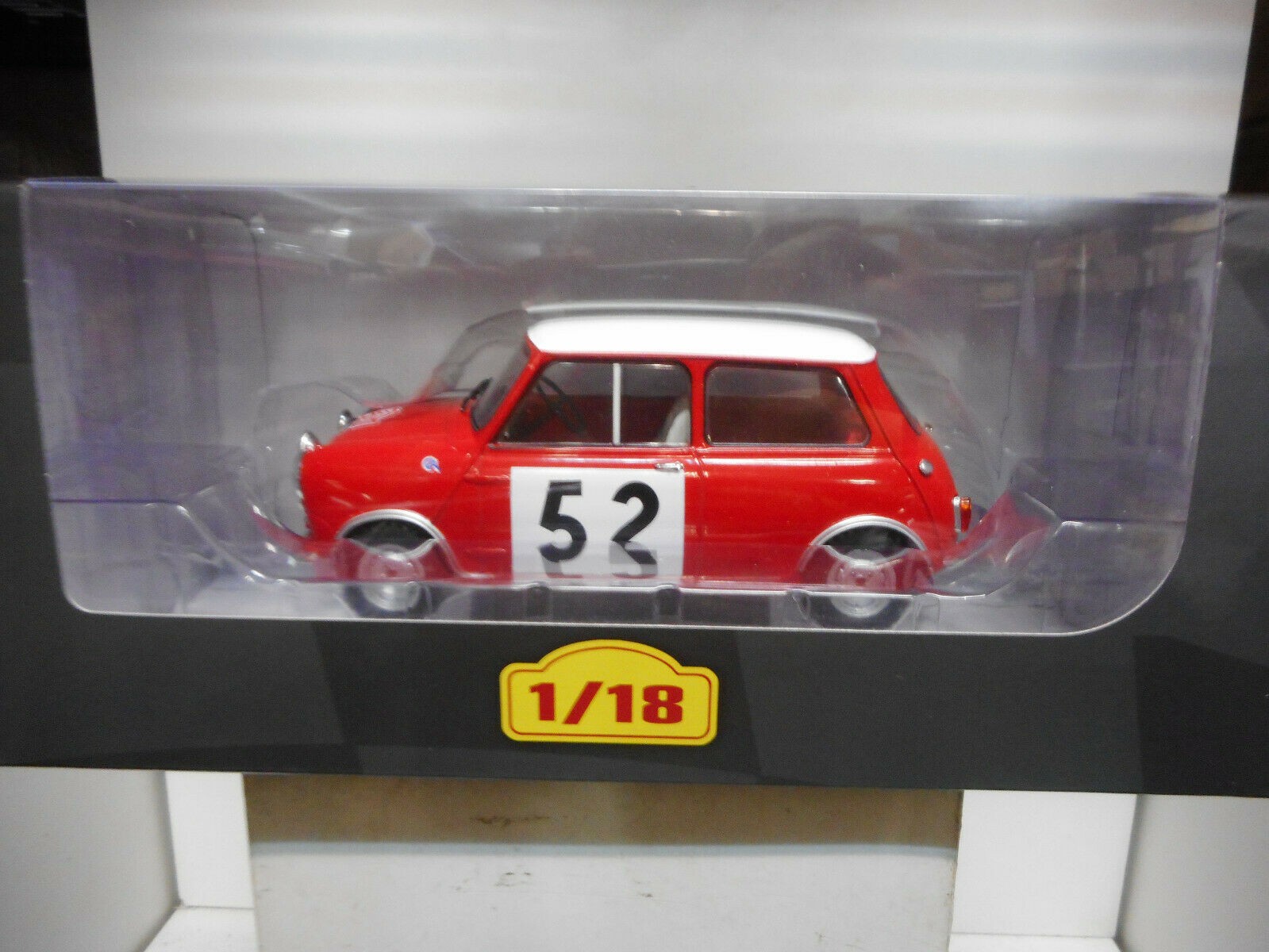 MINI MORRIS COOPER S RALLY MONTE CARLO 1965 T.MAKINEN 1:18 ALTAYA