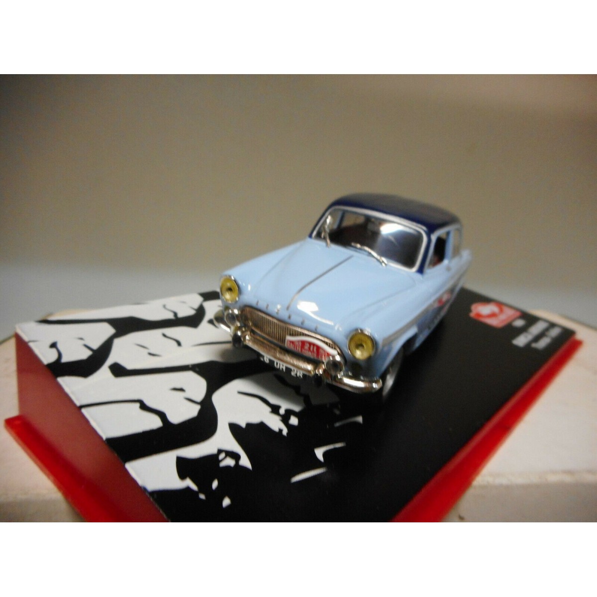 SIMCA VEDETTE MARLY 1959 1/43 NEUVE BREAK JAUNE IXO NEW