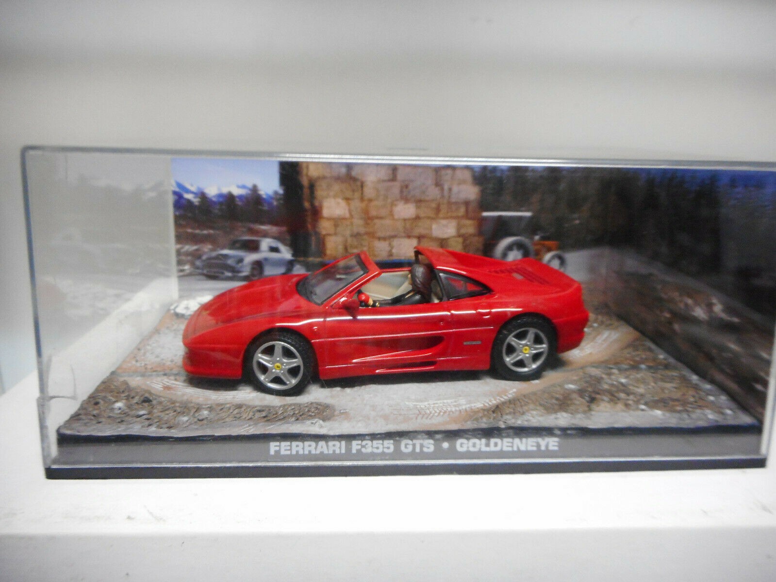FERRARI F355 GTS GOLDENEYE JAMES BOND 007 IXO 1:43 - BCN STOCK CARS