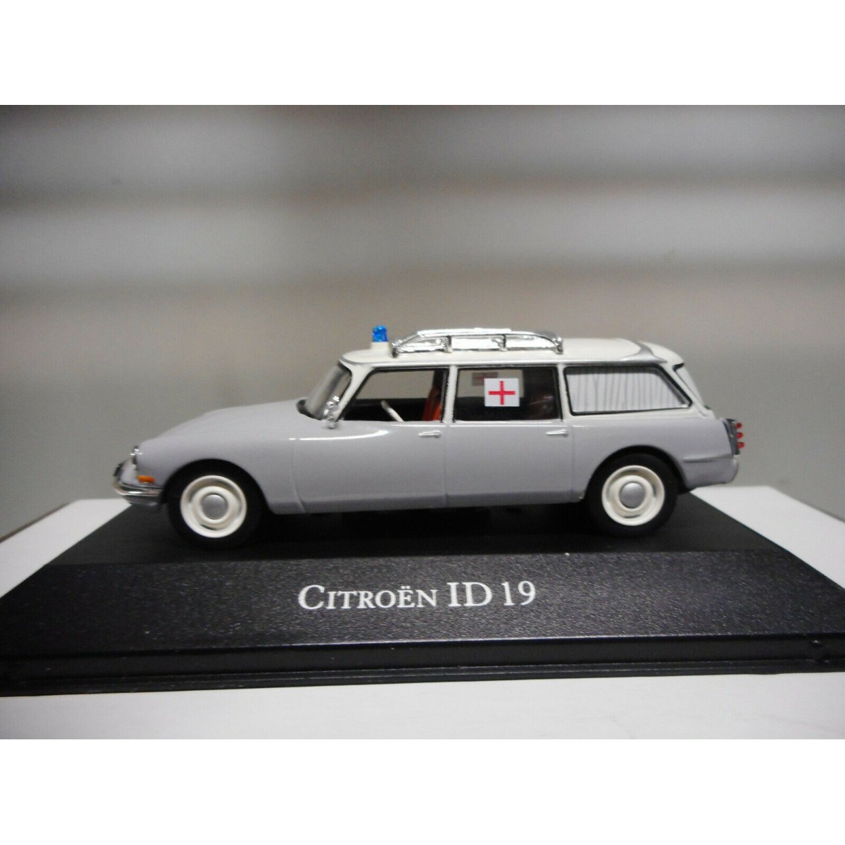 激レア CIJ シトロエン ID 19 Break Ambulanceミニカー 【公式通販】