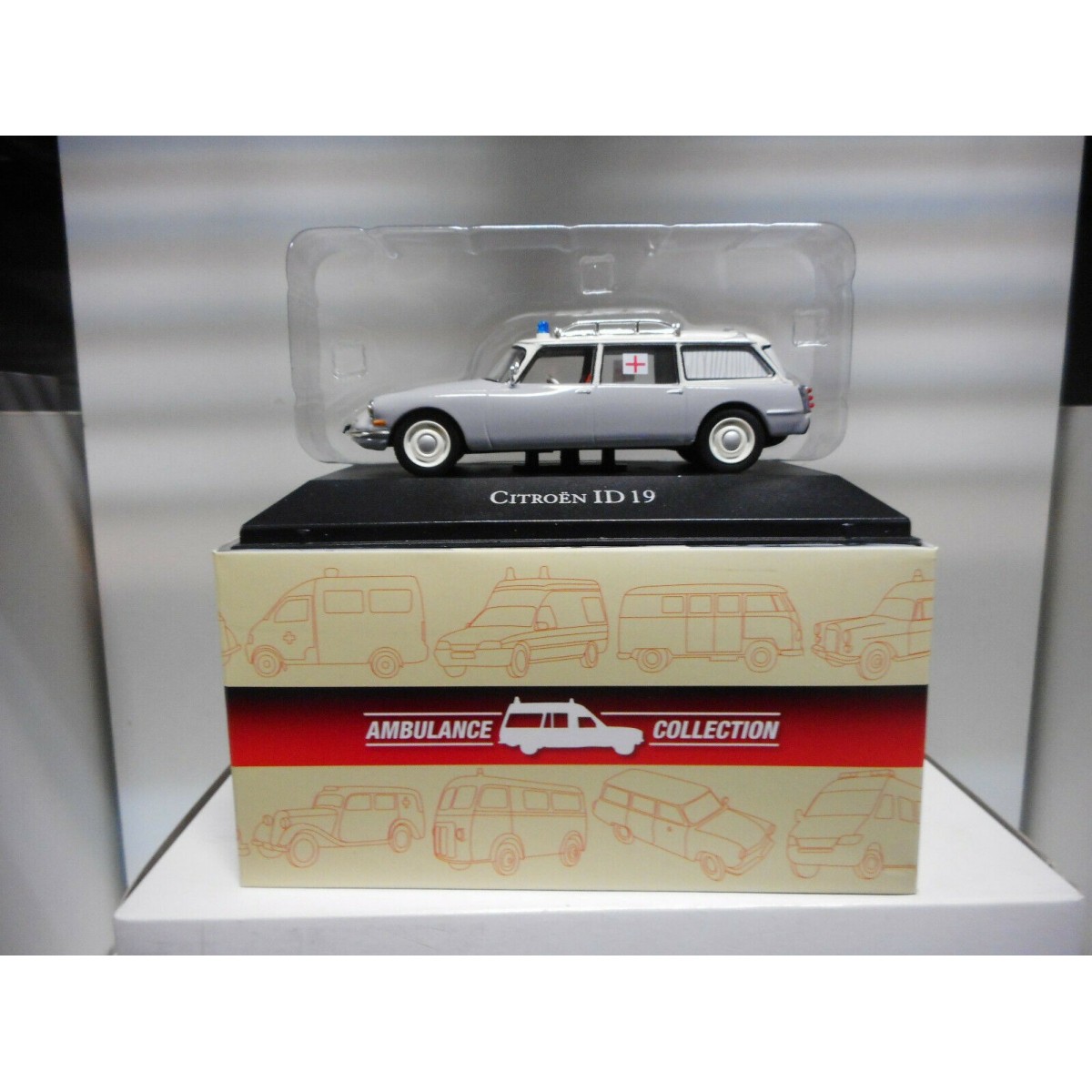 CITROEN ID 19 AMBULANCE ATLAS IXO 1:43 - BCN STOCK CARS
