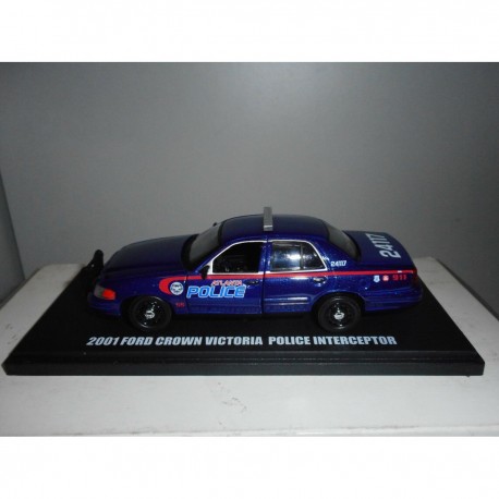 FORD CROWN VICTORIA POLICE INTERCEPTOR 2001 THE WALKING DEAD GREENLIGHT 1:43
