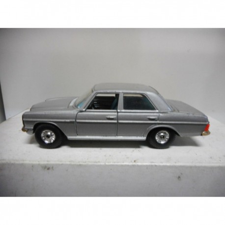 MERCEDES-BENZ W115 240D CORGI 1:36 USADO/VER FOTOS/NO CAJA
