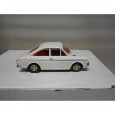 HILLMAN IMP CALIFORNIAN RECOLLECTIONS WHITE METAL 65/500 1:43