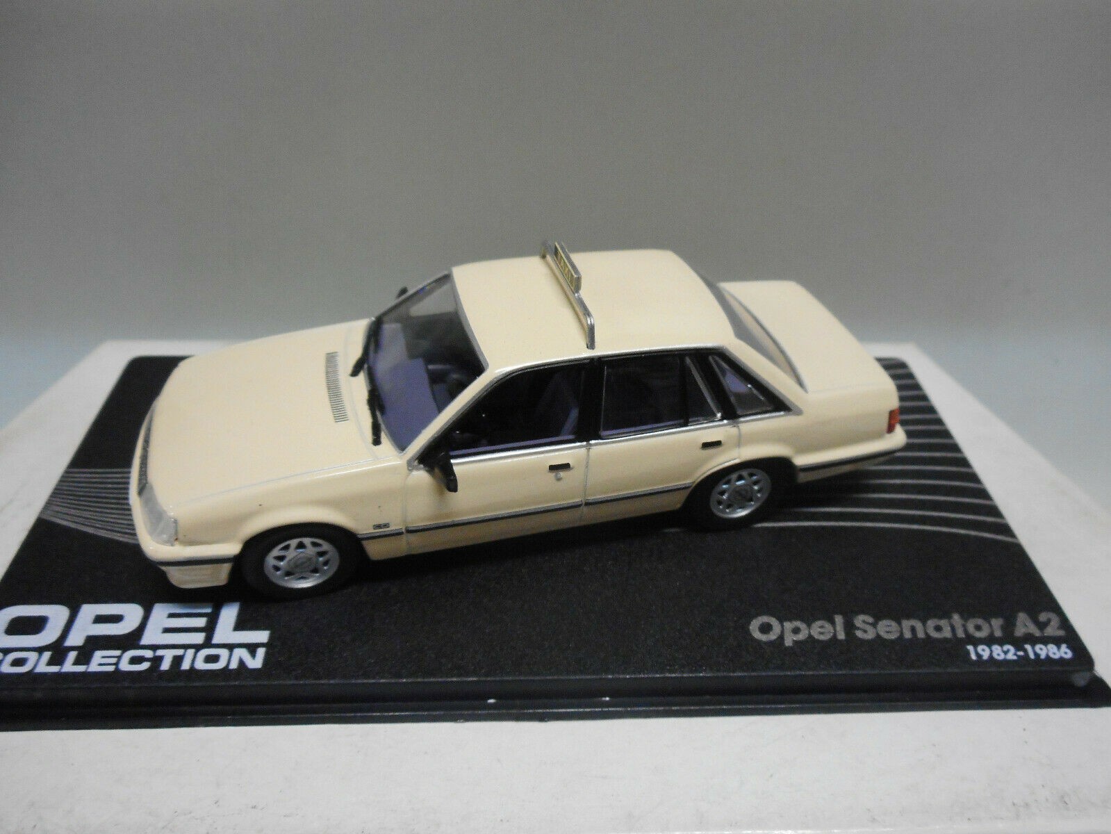 OPEL SENATOR A2 1982-86 TAXI EAGLEMOSS IXO 1:43 - BCN STOCK CARS
