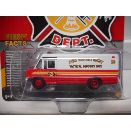 GMC STEP VAN FIRE DEPT. JOHNNY LIGHTNING 1:64