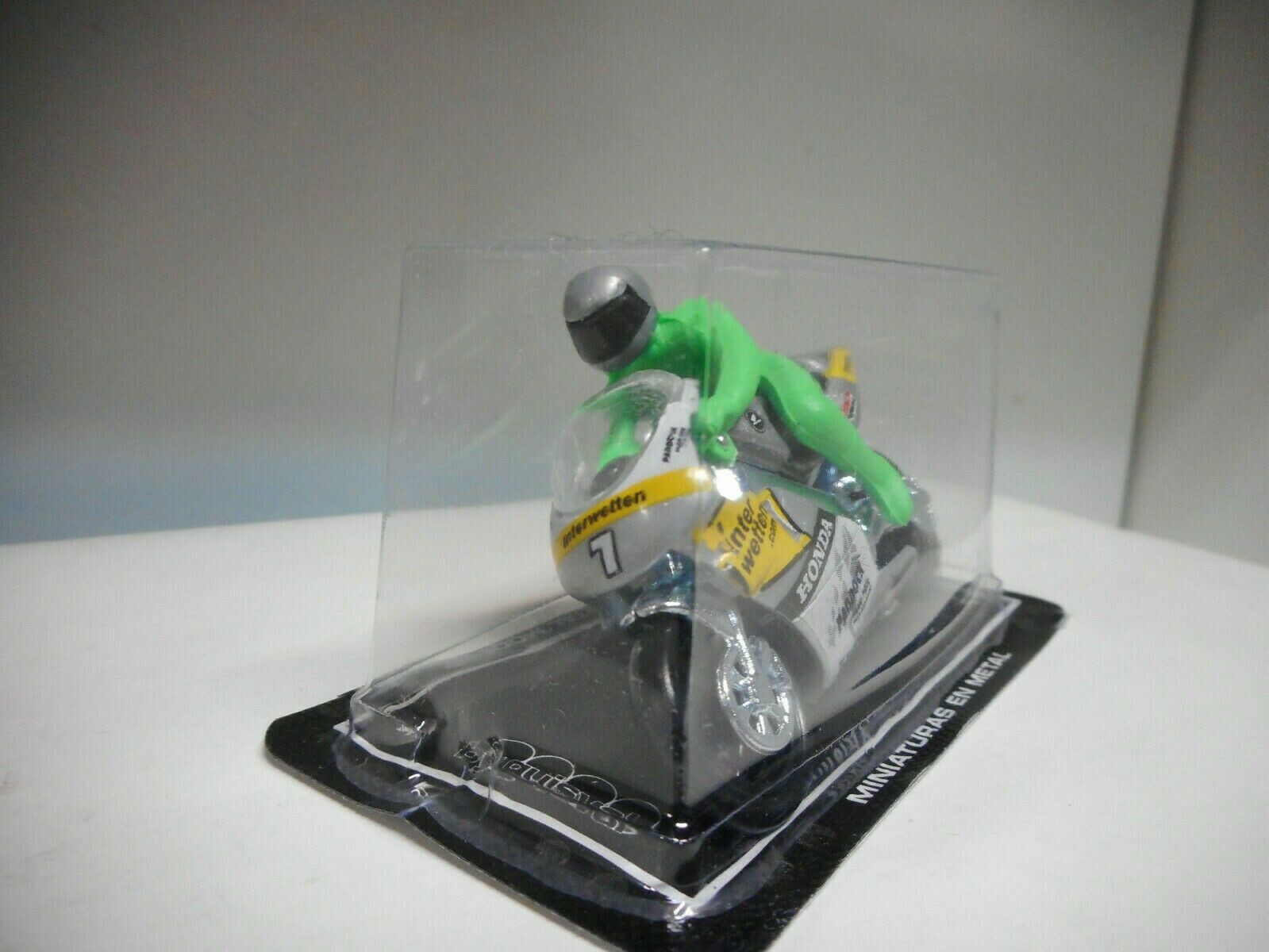 Foto 9 di 19
