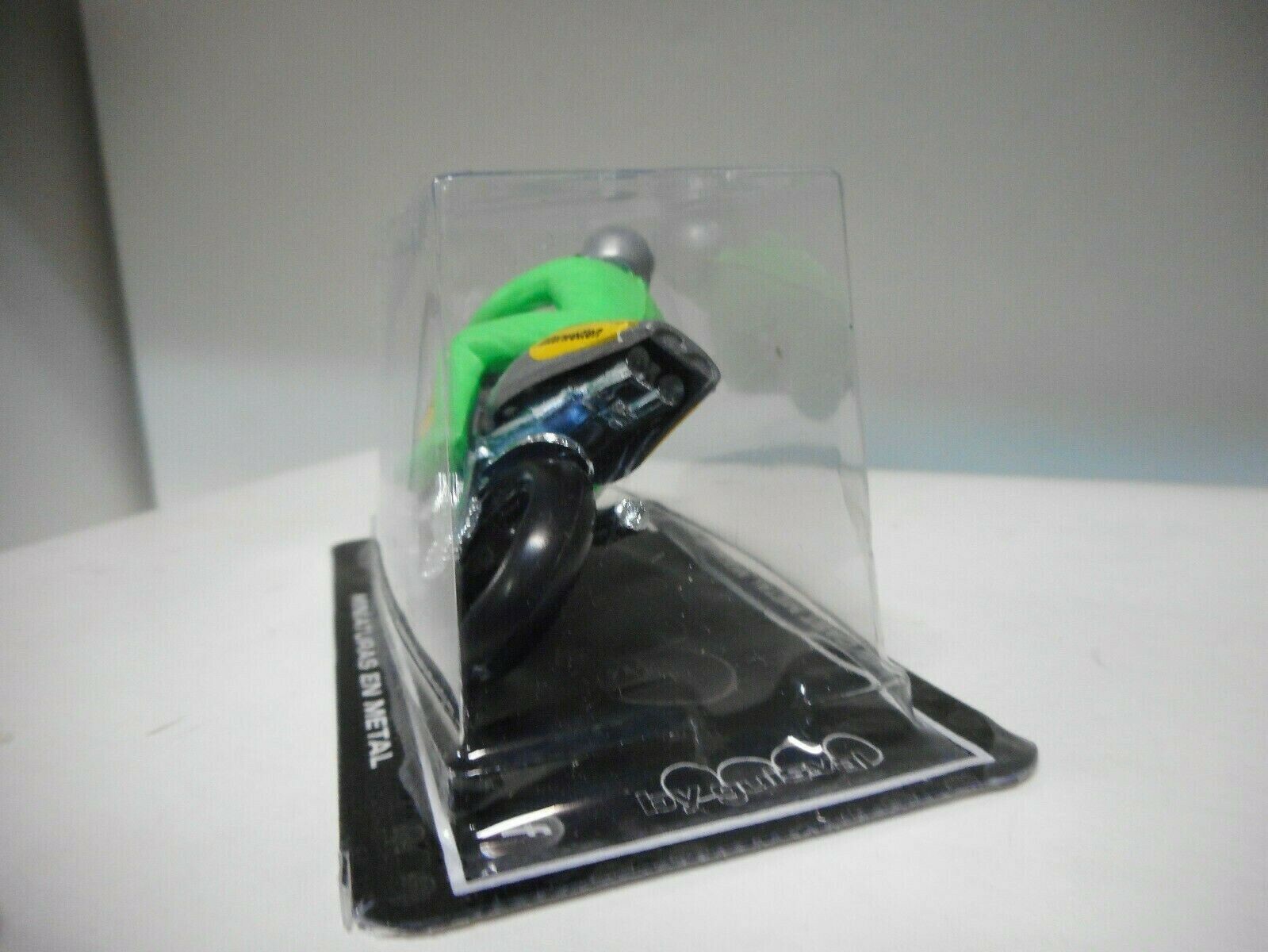 Foto 10 di 19