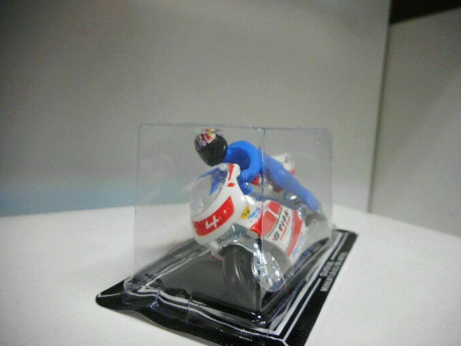 Foto 12 di 19