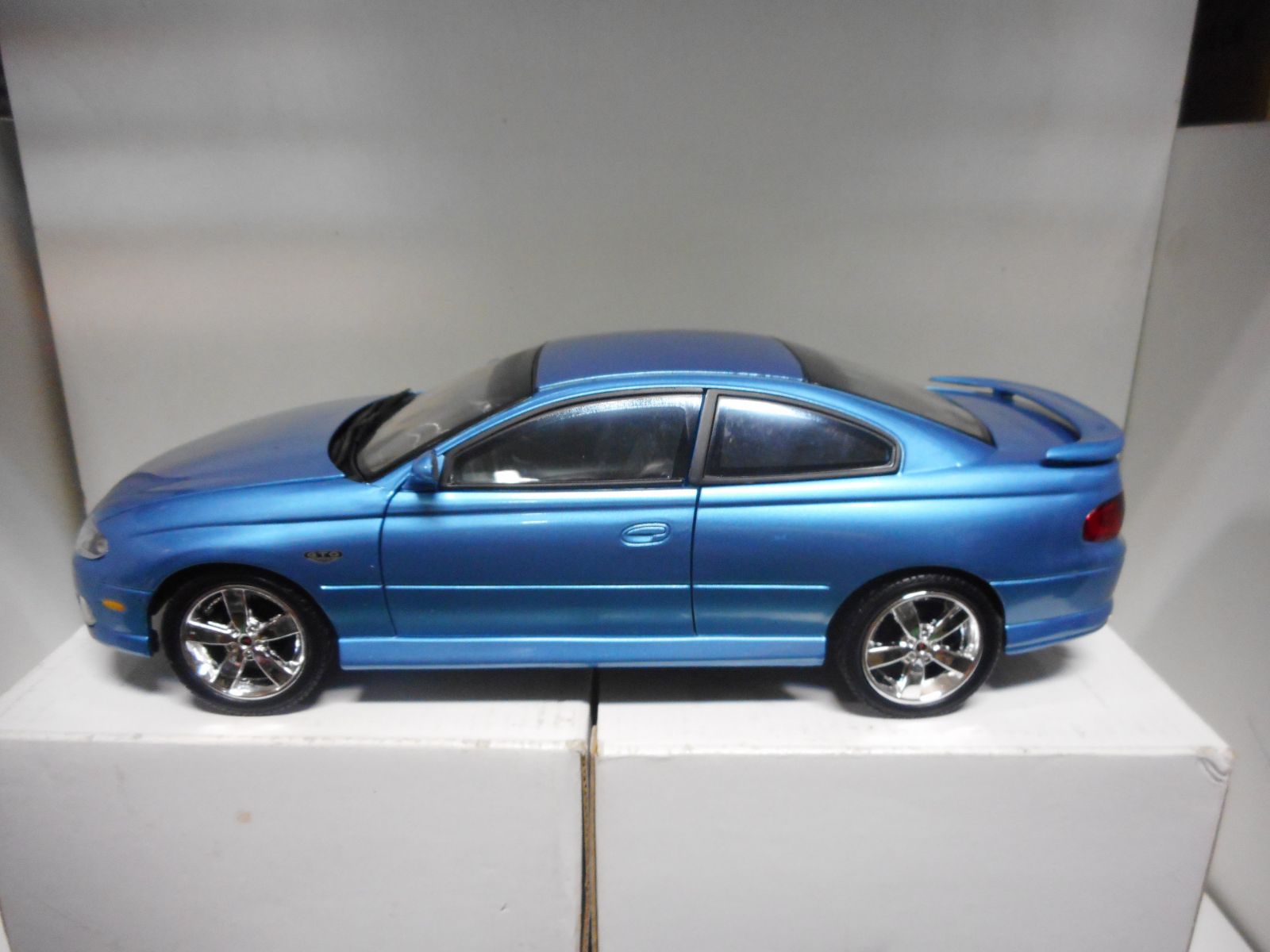 PONTIAC GTO 2004 BLUE AUTO WORLD 1:18 - BCN STOCK CARS