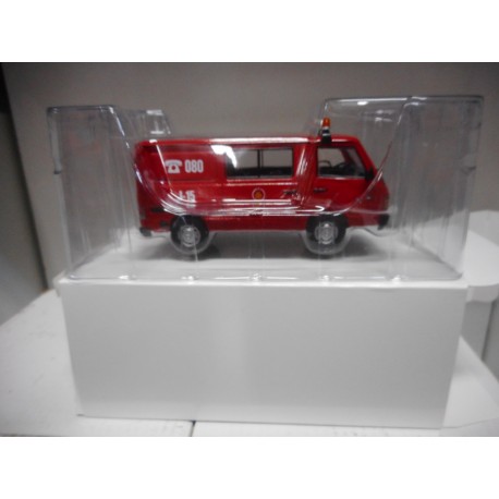 MERCEDES-BENZ 180 BOMBEROS ZARAGOZA REGALO SALVAT IXO 1:43