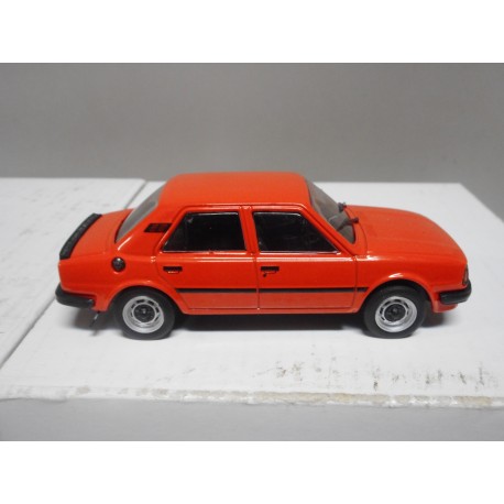 SKODA 120 LS RUSSIAN CARS DeAGOSTINI IXO 1:43