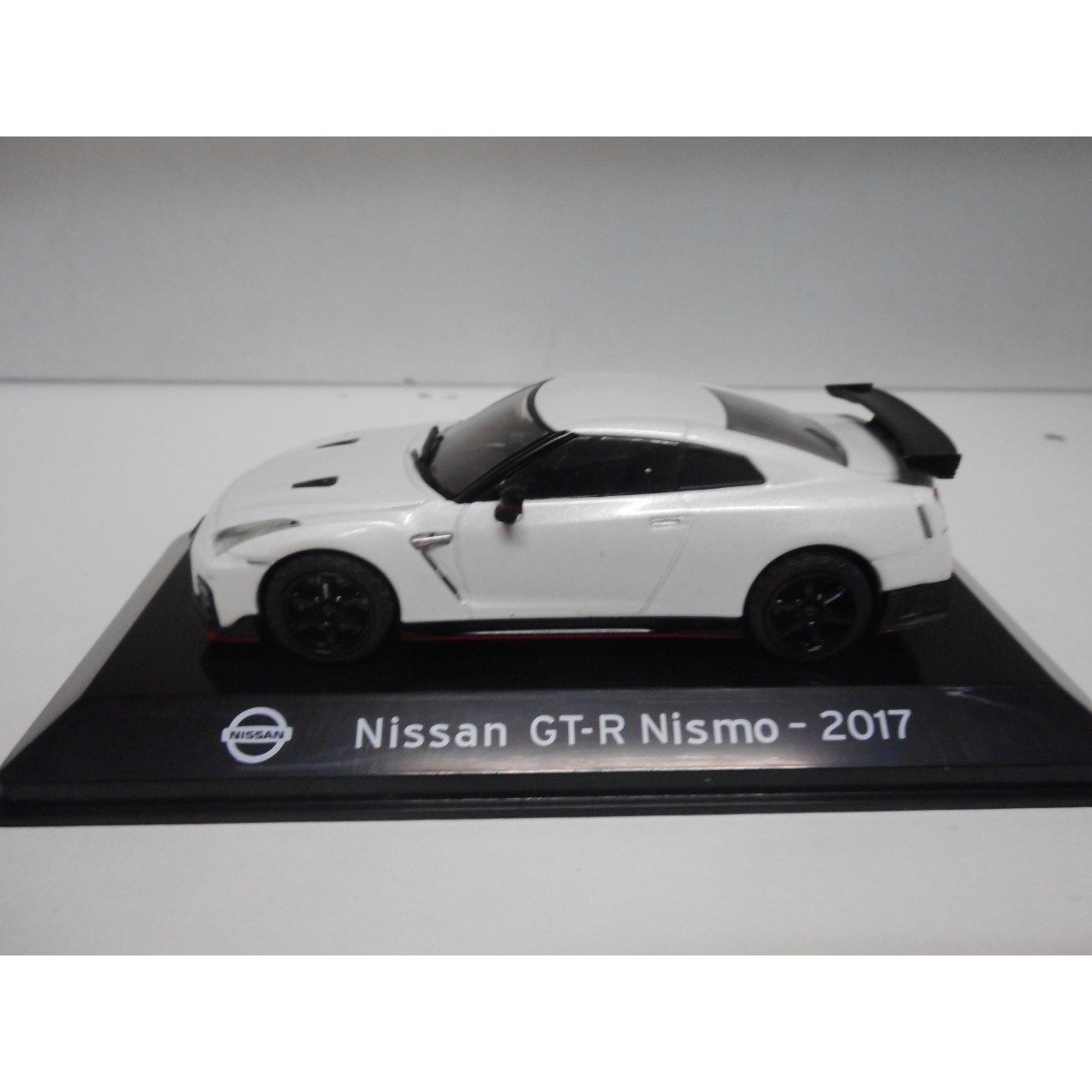 Nissan Gt R Nismo 17 Supercars Salvat Ixo 1 43 n Stock Cars