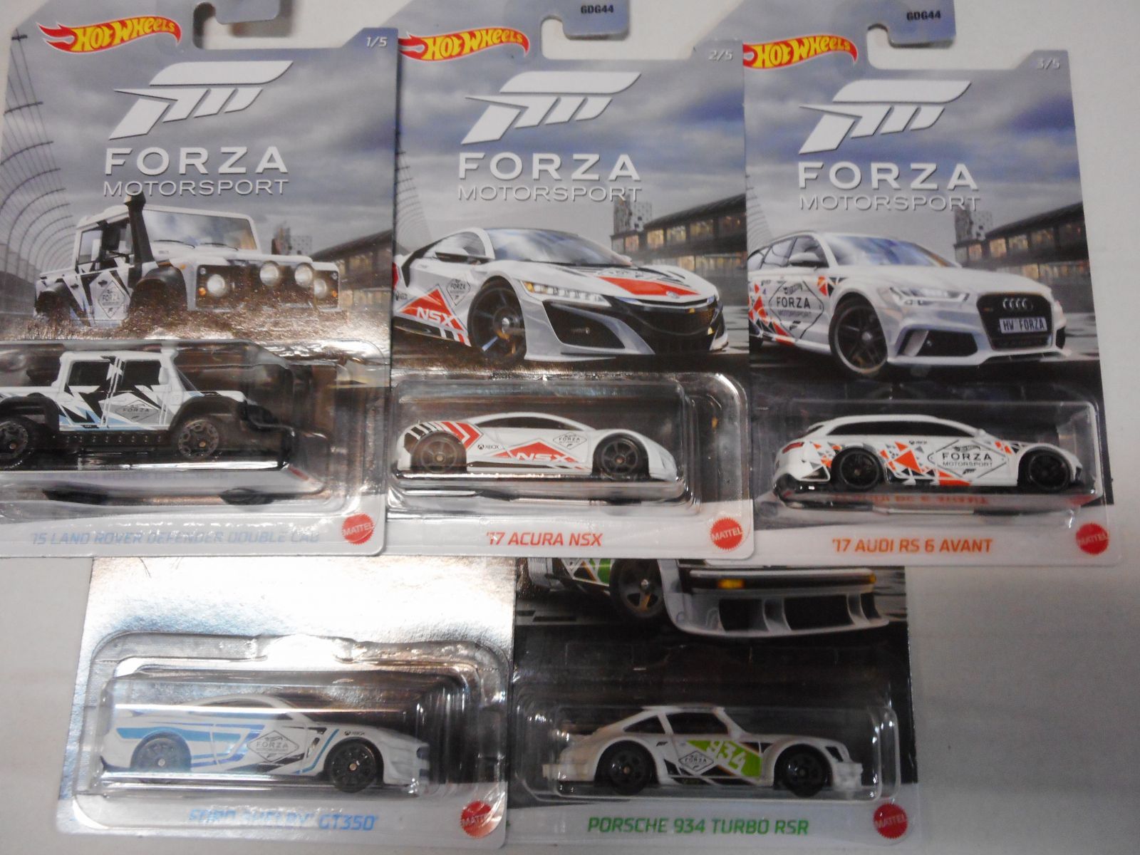 Hot Wheels Forza Motorsport /'17 Audi RS 6 avant 1:64