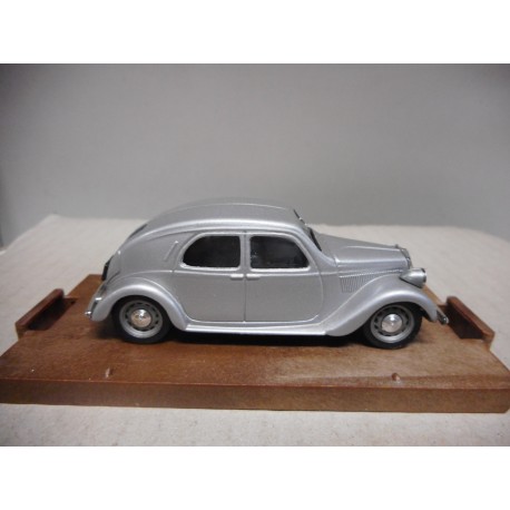 LANCIA APRILIA BERLINA 1936 BRUMM 1:43 USADO/VER FOTOS