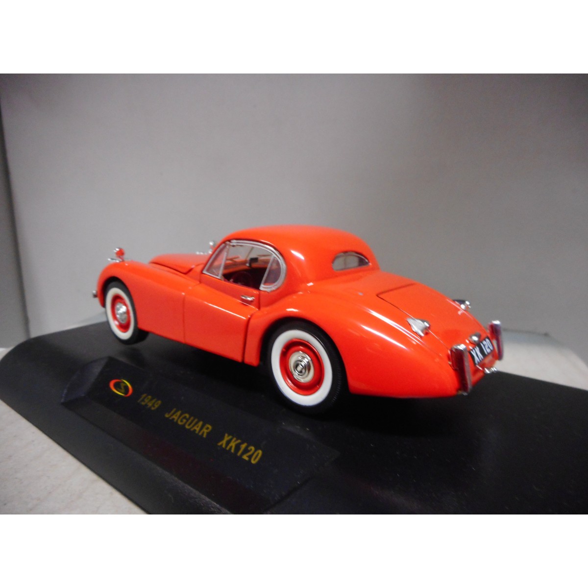 Signature Models 1:18 Jaguar Xk 120 Racing #6 1949