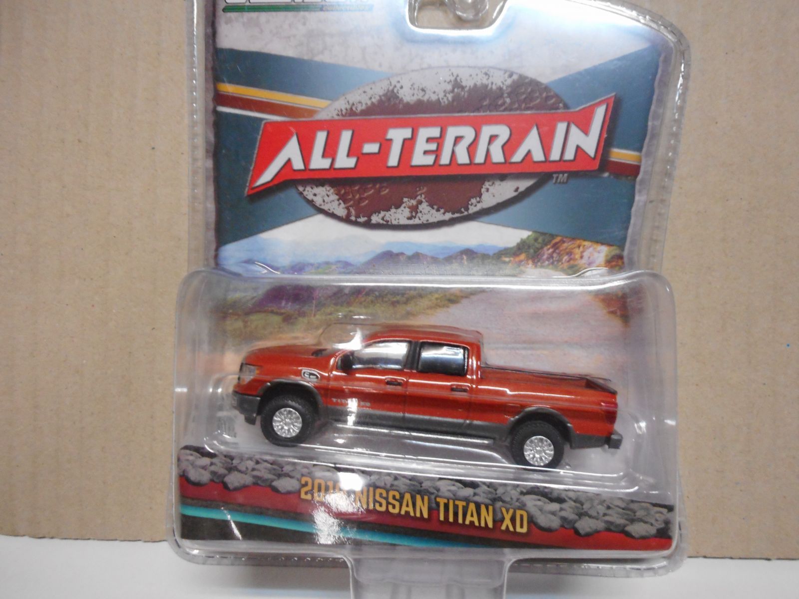 NISSAN TITAN II (H61) ESCOGER/CHOOSE/CHOISIR 1:64 GREENLIGHT - Imagen 2 de 7