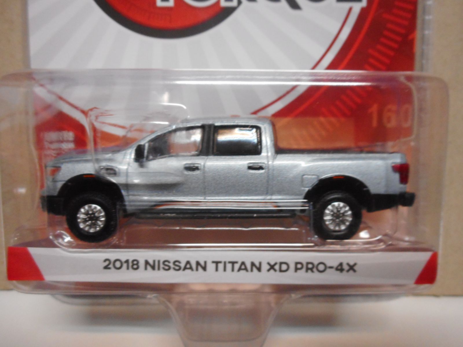 NISSAN TITAN II (H61) ESCOGER/CHOOSE/CHOISIR 1:64 GREENLIGHT - Imagen 7 de 7