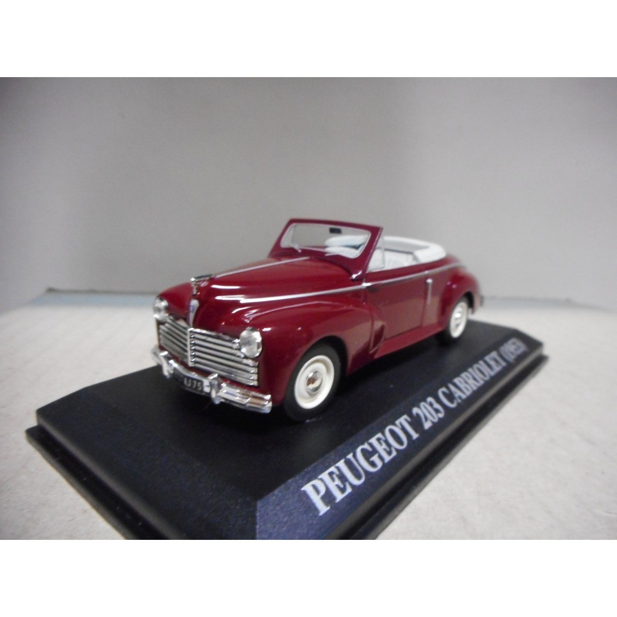 Rétro bolide Peugeot 203 records1953