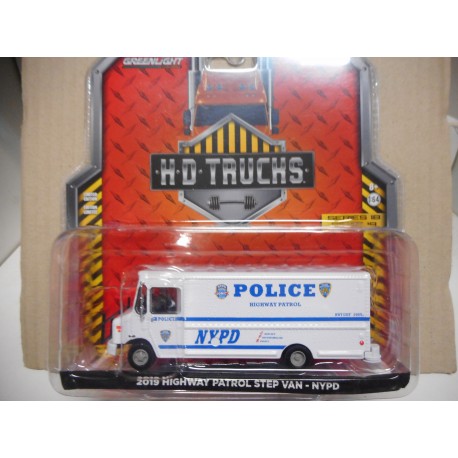 US POLICE GMC/CHEVY STEP VAN NEW YORK 1:64 GREENLIGHT