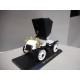 FORD MODEL A IN WHITE VINTAGE CAR 1:32