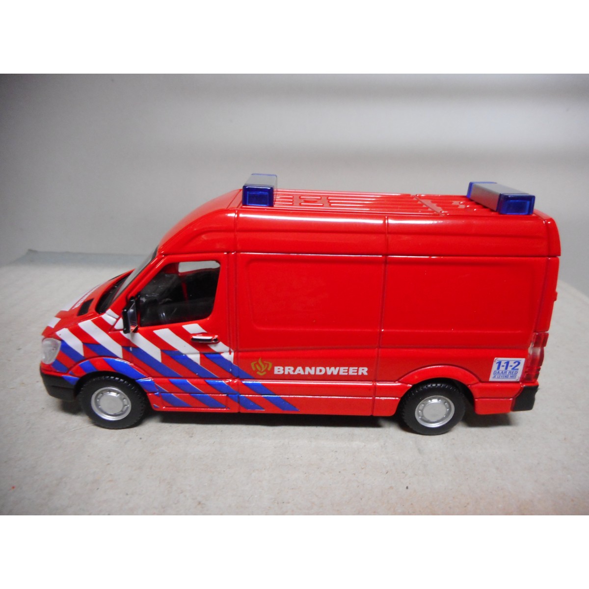 Mercedes-Benz Brandweer Nl Red scale 1:50 