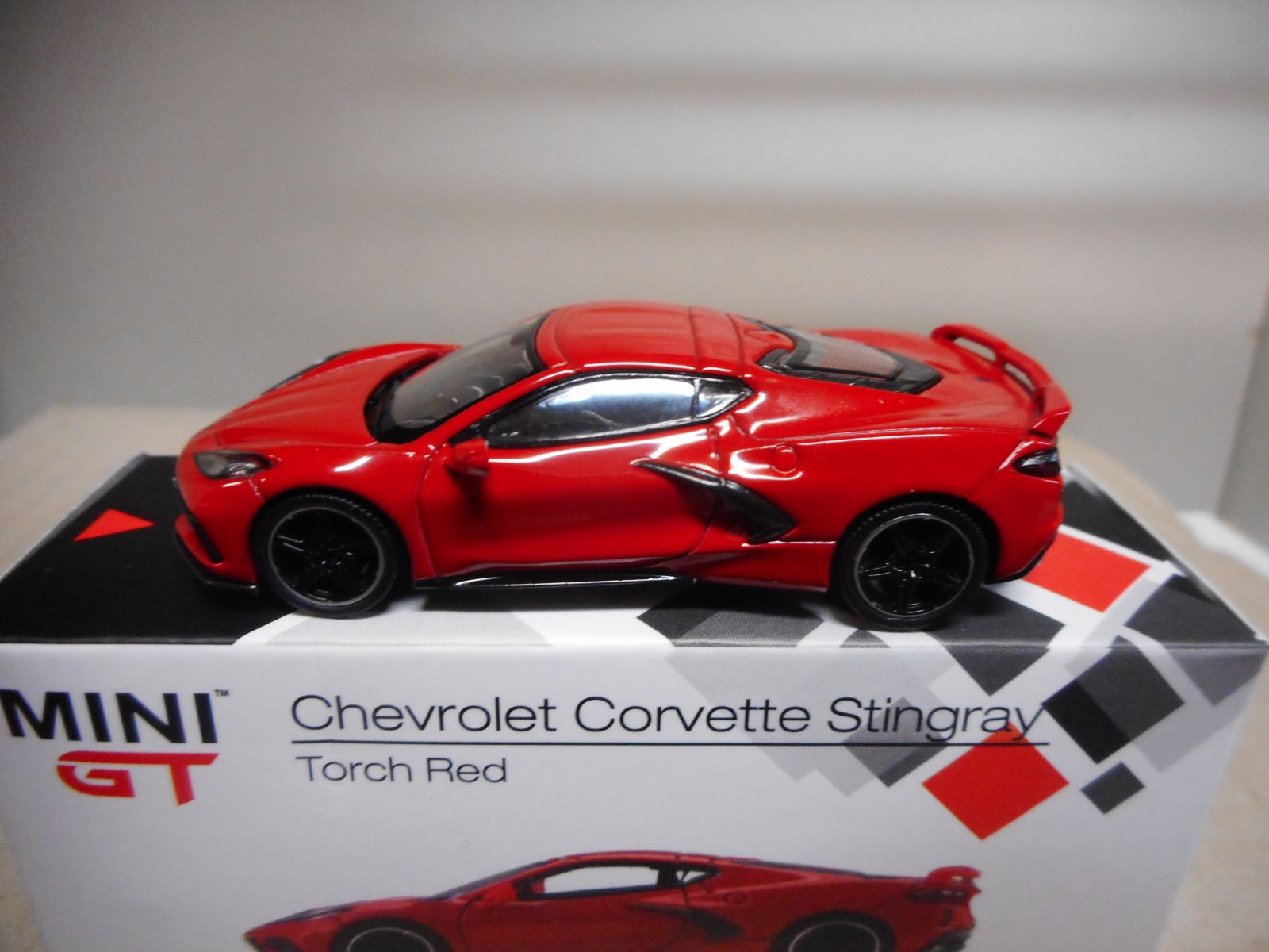 CHEVROLET CORVETTE STINGRAY RED MINI GT TSM150 1:64 - BCN STOCK CARS
