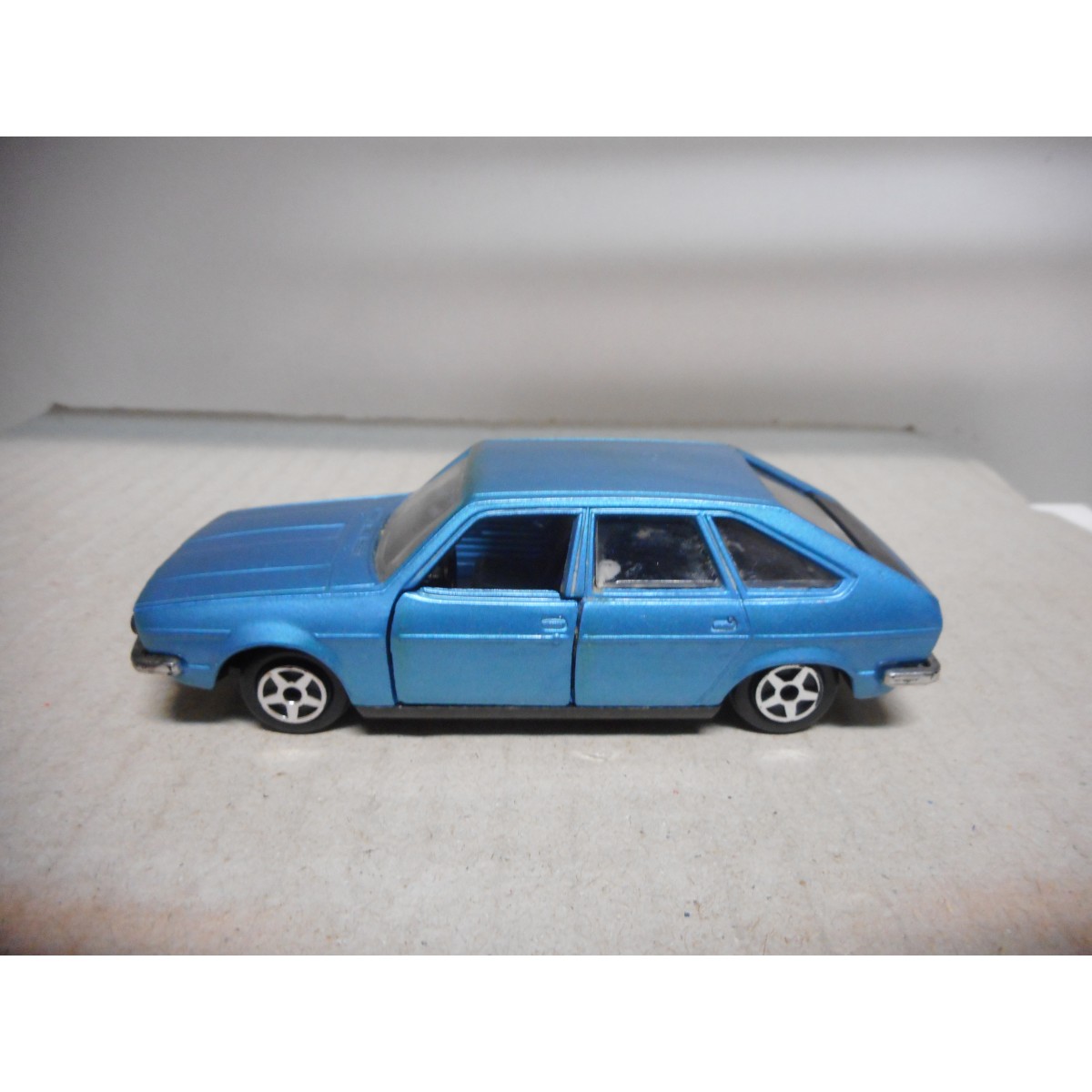 NOREV jet car 1/43 - Renault 30 TS - VSD