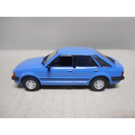 FORD ESCORT MK3 BLUE IXO DeAGOSTINI 1:43