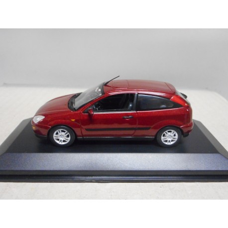 FORD FOCUS MK1 RED 1:43 MINICHAMPS