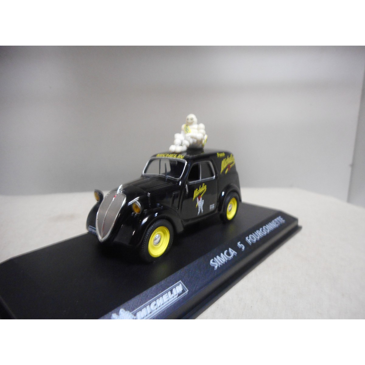 Modèle Réduit SIMCA 5 Fourgonnette Noire - échelle 1/43 - Marque IXO ALTAYA - état Occasion Bon