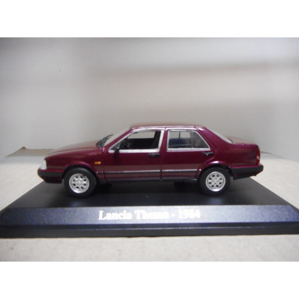 LANCIA THEMA 1984 NOREV HACHETTE 1 43 HARD BOX XXX000 BCN STOCK CARS lancia-thema-1984-norev-hachette-1-43-hard-box-xxx000-bcn-stock-cars