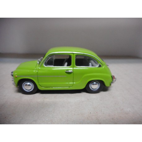 SEAT 600 L ESPECIAL 1972 1:43 SALVAT SOLIDO