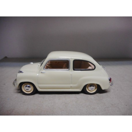 SEAT 600 1957 1:43 SALVAT SOLIDO