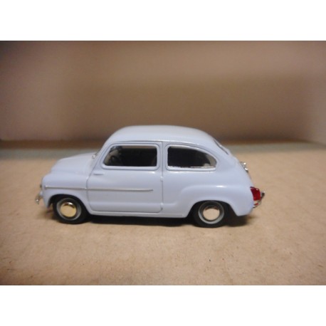 FIAT 600 1:43 SALVAT SOLIDO