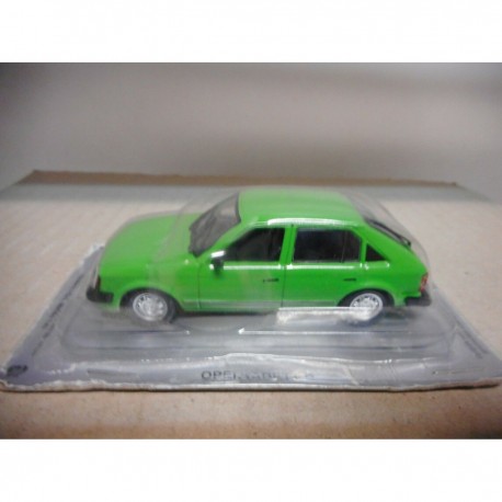 OPEL KADETT D 1.3 GREEN 1:43 (BLISTER) DeAGOSTINI IXO