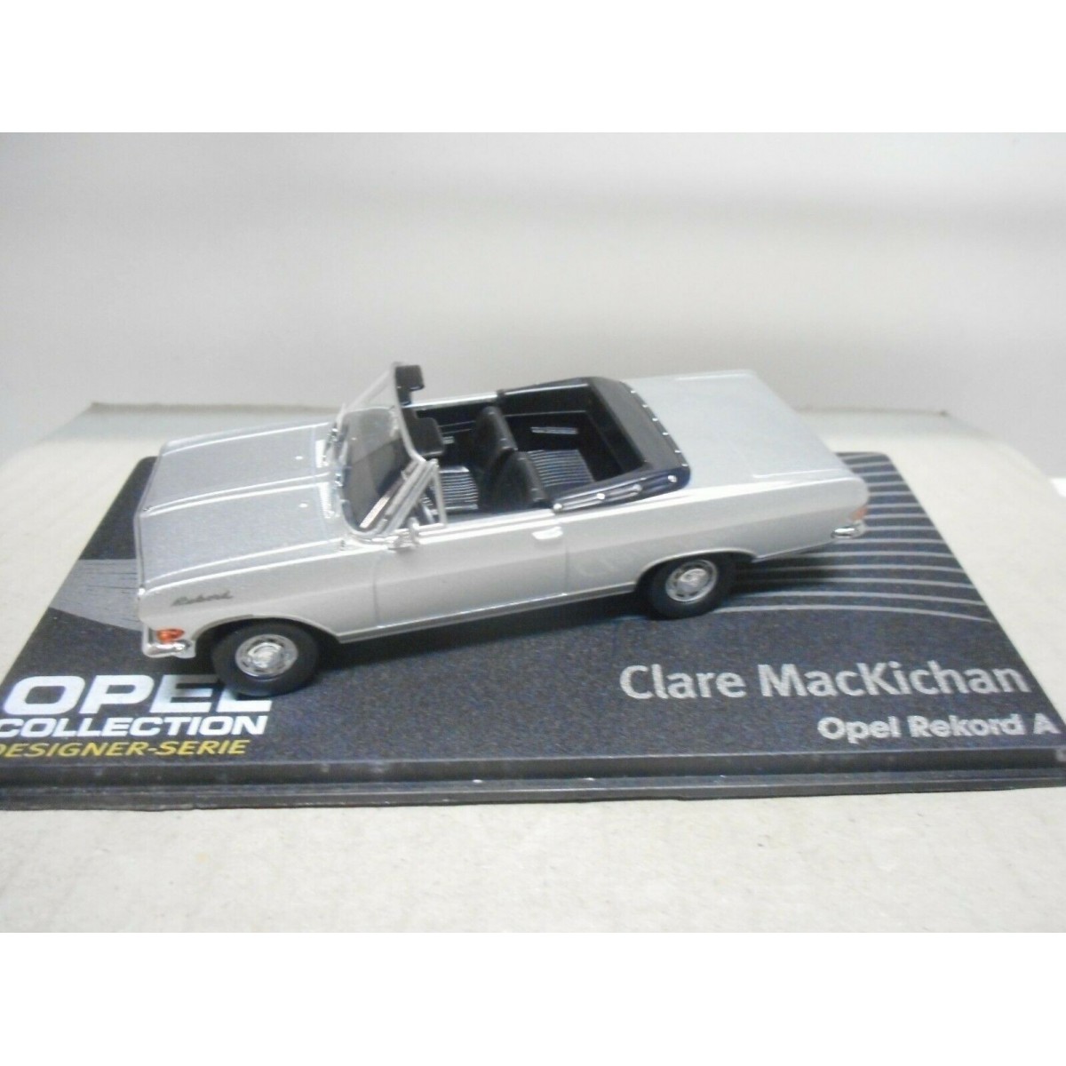 EDICOLA OPCOL088 Scale 1/43 | OPEL REKORD A CABRIOLET 1963 BLACK