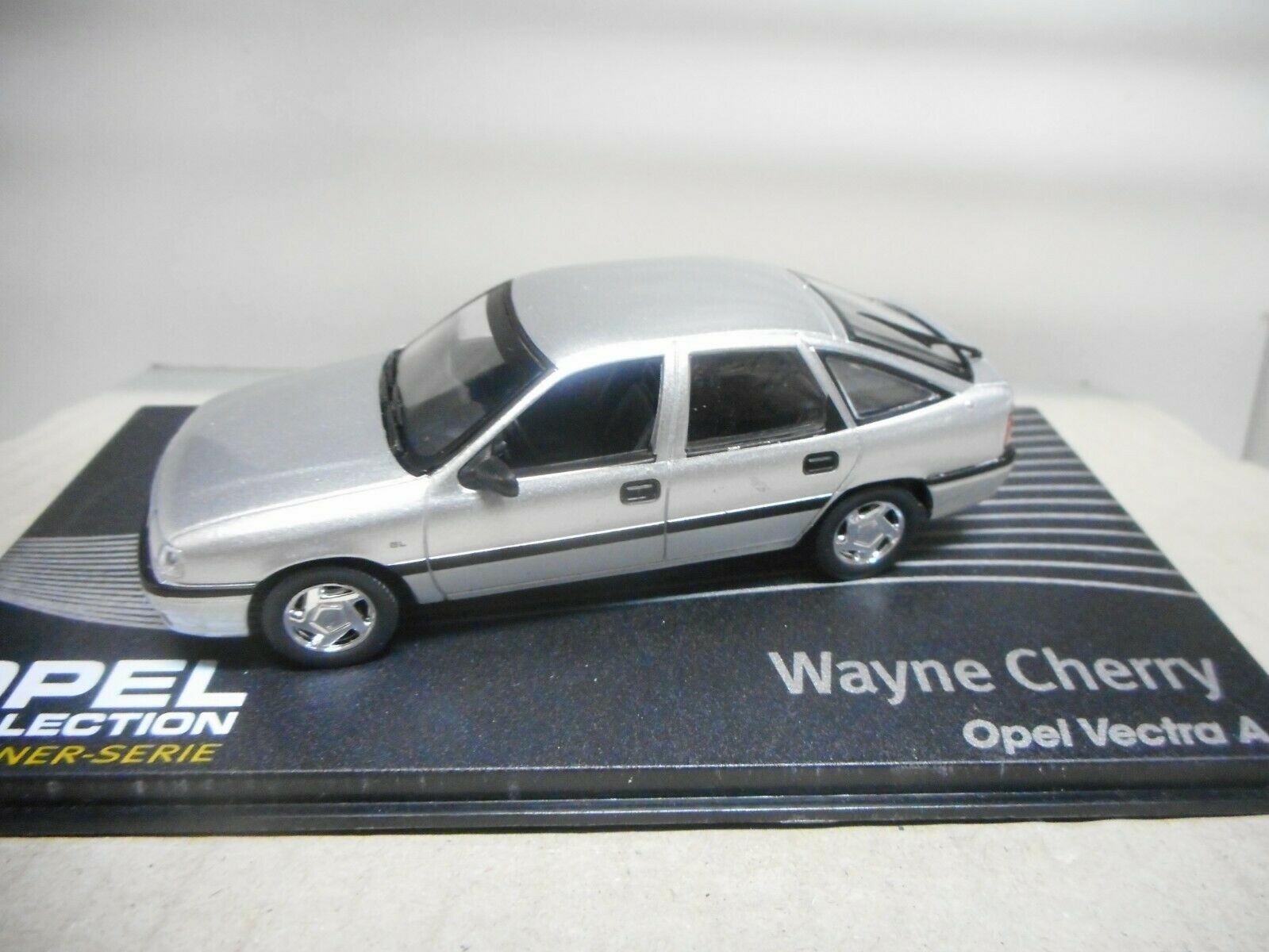 OPEL VECTRA A SILVER 1:43 EAGLEMOSS IXO - BCN STOCK CARS
