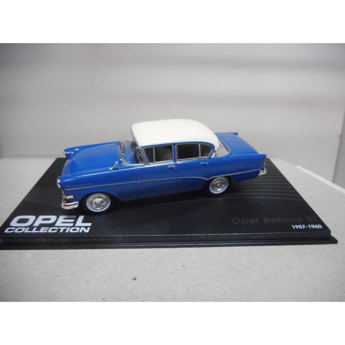 OPEL REKORD P1 1957-60 BLUE 1:43 EAGLEMOSS IXO - BCN STOCK CARS
