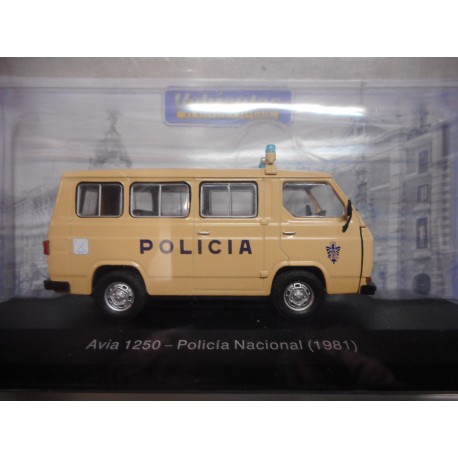 SER 41 AVIA 1250 POLICIA NACIONAL 1981 SALVAT IXO 1:43