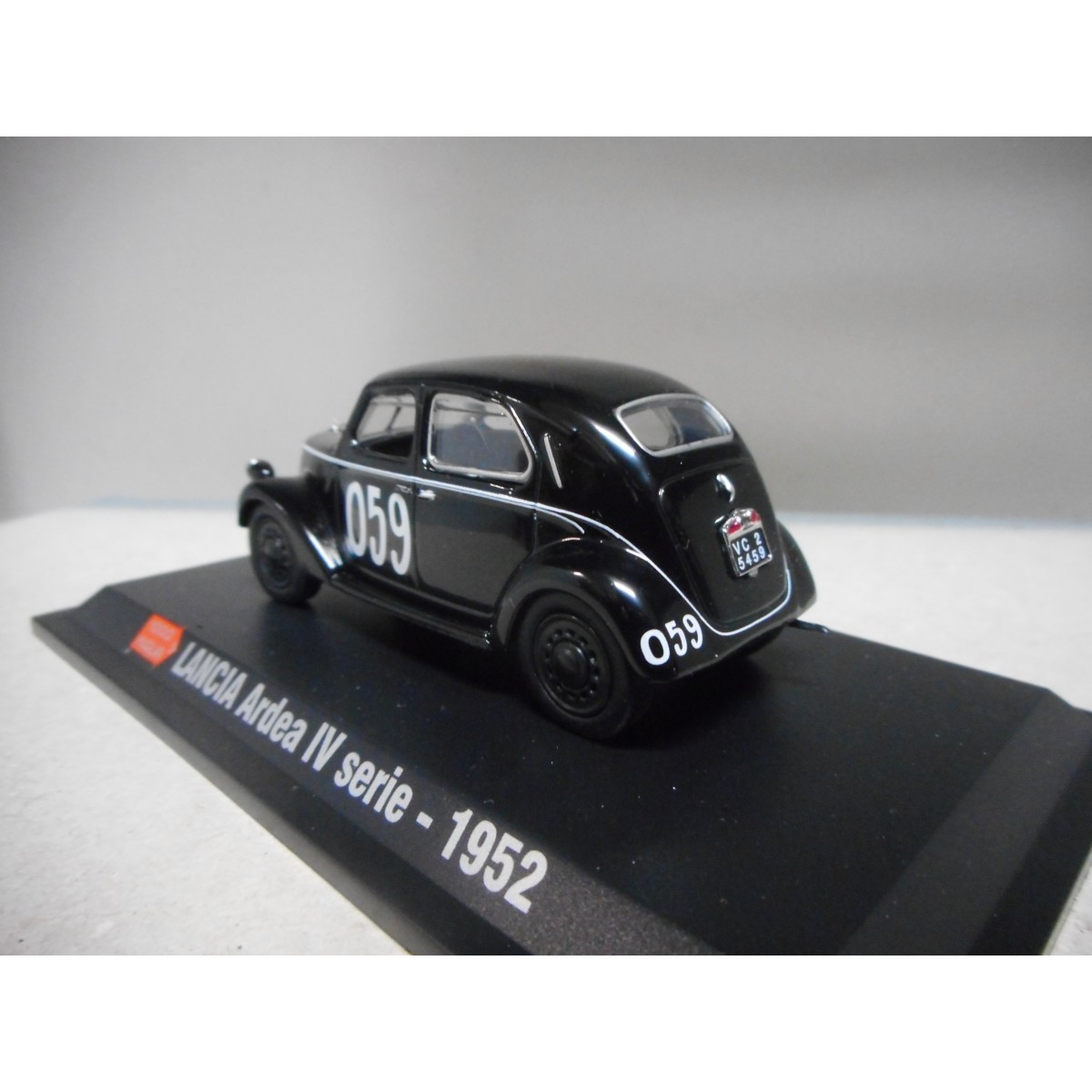 DIE CAST 1/43 Modellino Auto Brumm Lancia Aurelia B24 Spider EUR 14,99 - Foto 4