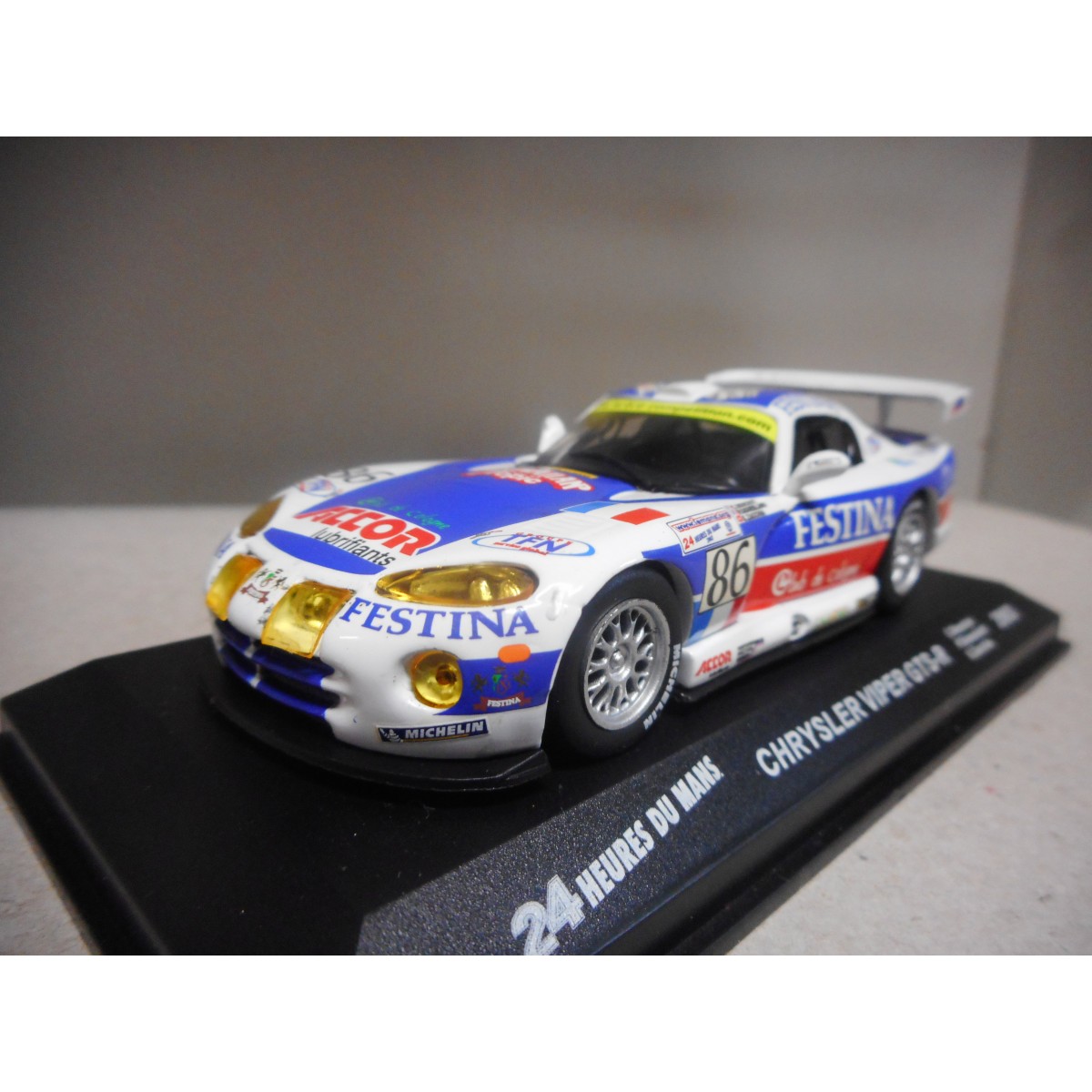 Miniature Chrysler Viper GTS-R N°68 Le Mans 2003 - Minichamps 1/43 - Zamak